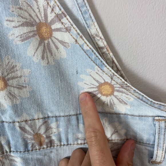 No Boundaries Short Overalls Womens L 11-13 37x3 Cottage Fairy Core Floral Denim - Picture 7 of 9